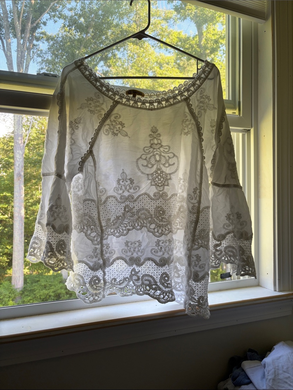 Democracy White Embroidered Lace Peasant Blouse